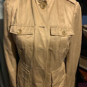 Smooth- silky blazer/jacket.